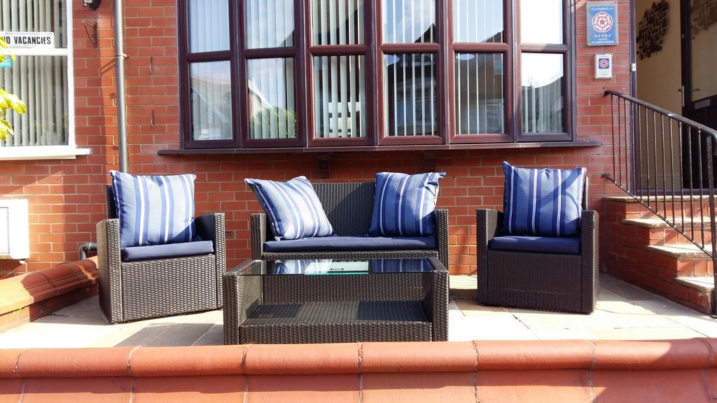 Bed and Breakfast Langtrys Blackpool Esterno foto